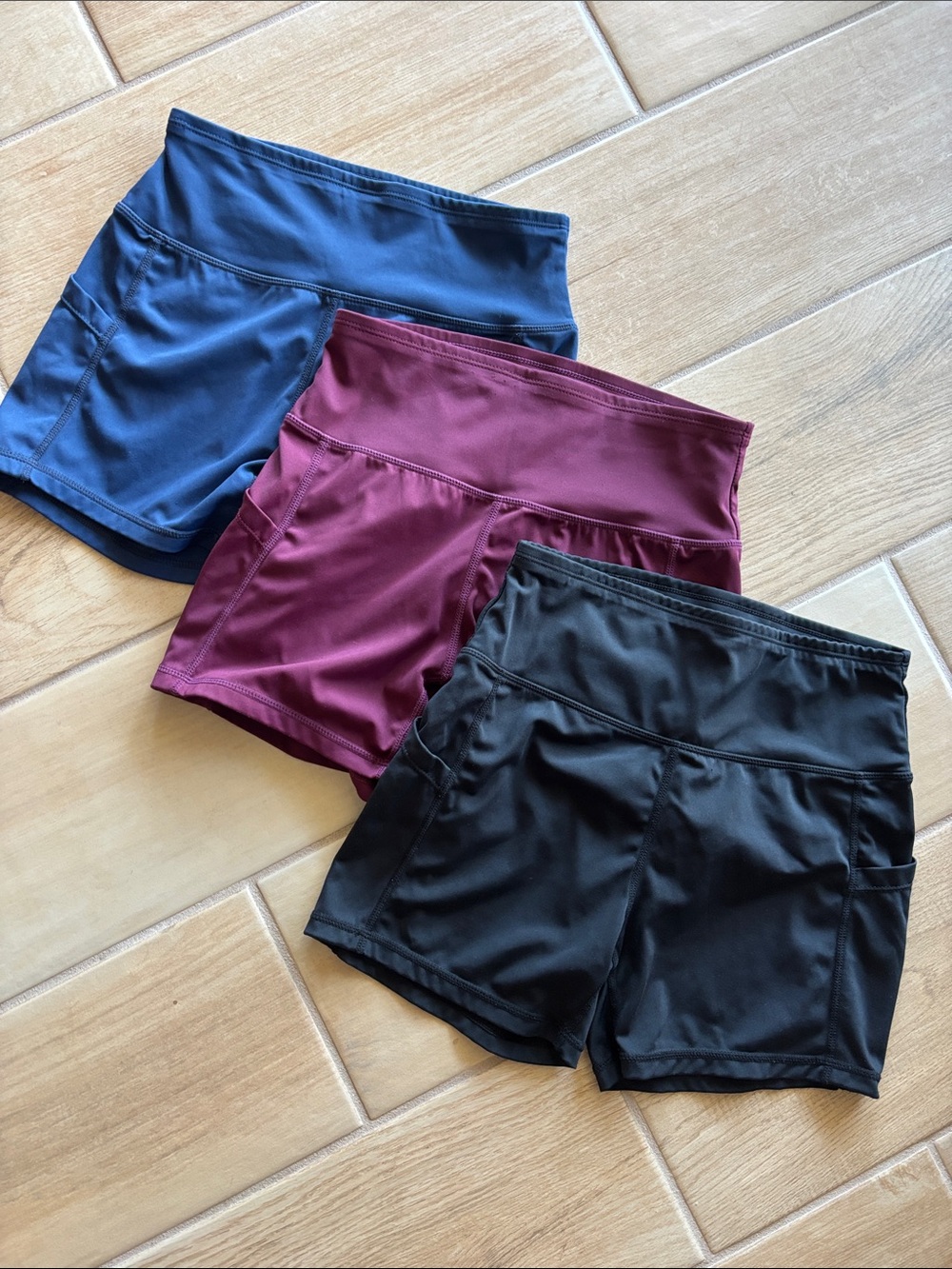 Women’s High-Waist Performance Shorts (x3) — Black, Burgundy, Navy size small